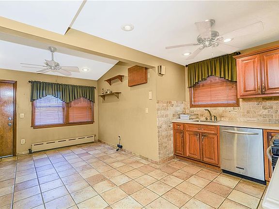 5th image of 3711 Quentin Rd