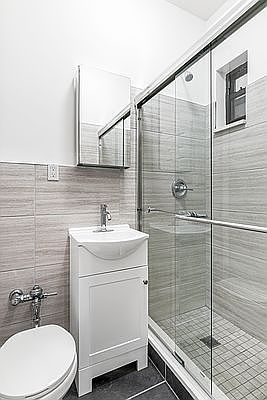 5th image of 225 E 88th St APT 3-C