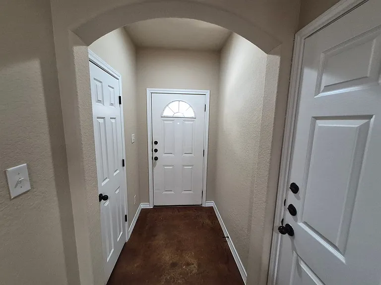 6304 Attucks Ln — Photo 2