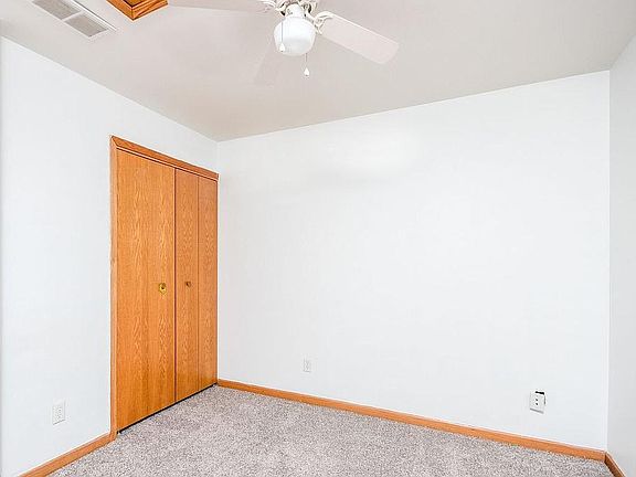 5th image of 1308 E Arnold St