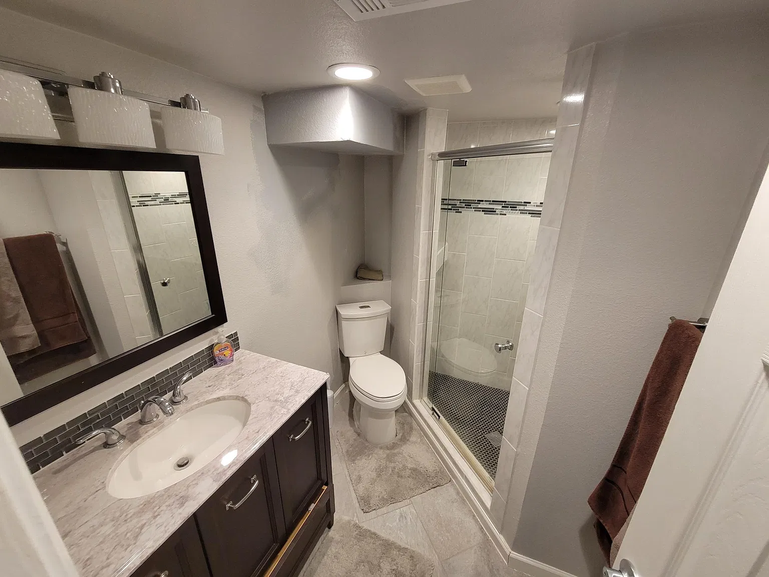4 bed, 1800 sqft, $3,200 — Photo 3