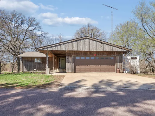 21 W Fork Dr, Humboldt, IA 50548