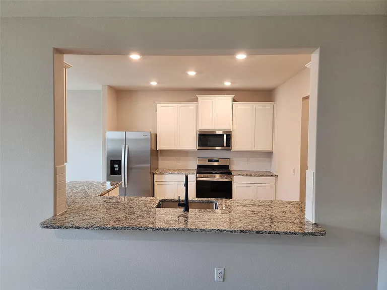 1411 Butler Ave — Photo 8