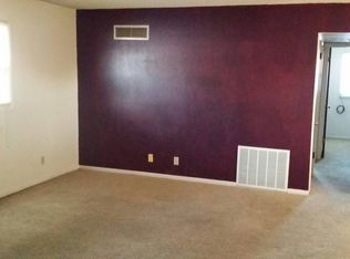 2811 Warford St APT 2, Perry, IA 50220