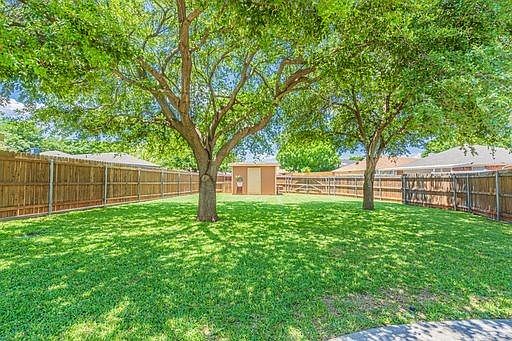 3rd image of 4513 Oak Grove Ct