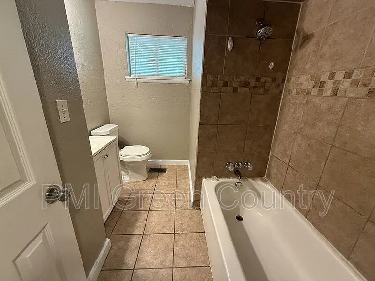 5513 N Johnstown Ave — Photo 8