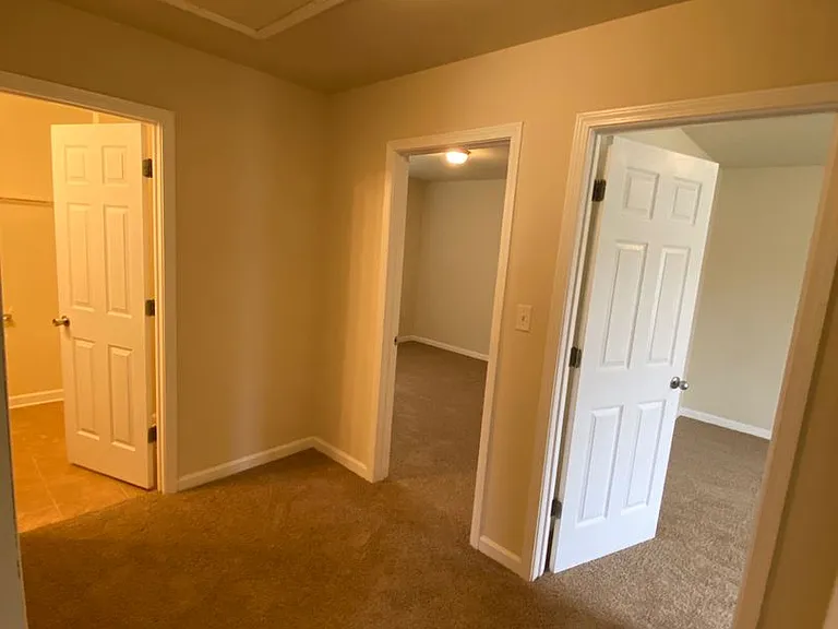 33 Jacob Ln — Photo 7