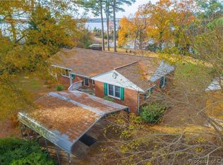 1317 Laurens Rd, Gloucester Point, VA 23062