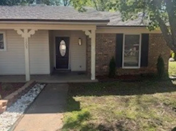 1005 S Laredo Ave, Russellville, AR 72801