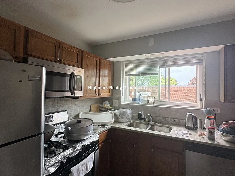9211 Skokie Blvd #208 — Photo 5