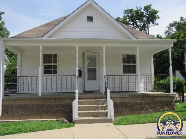612 SW 5th St, Topeka, KS 66603