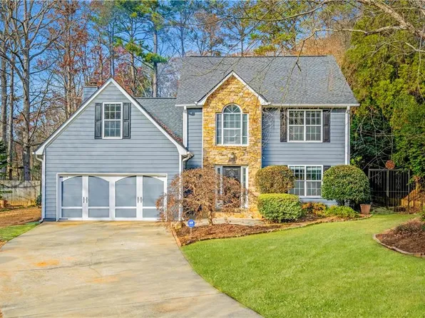 2410 Emerald Dr, Loganville, GA 30052
