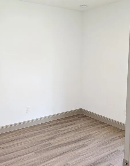 733 Lucaya Dr #B — Photo 8