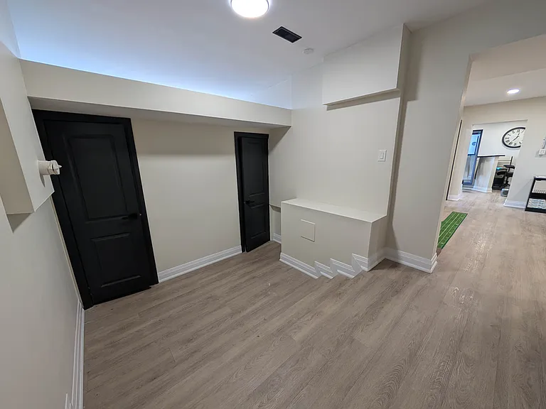 174 Eastchester Ave — Photo 16