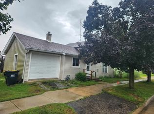 100 S Oak St, North Freedom, WI 53951