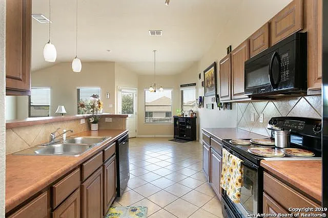 4003 Matson Mnr — Photo 6