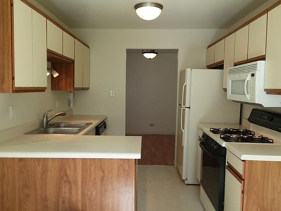 5th image of 1365 E Evergreen Dr Unit 3