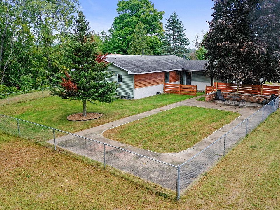 6092 Riverview Rd, Mesick, MI 49668 Zillow