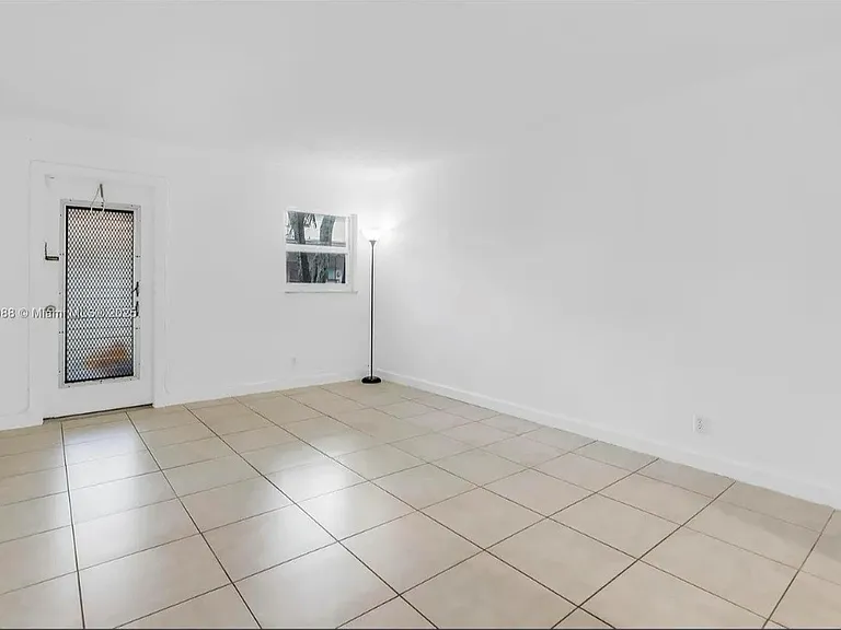 8002 Lagos De Campo Blvd #101 — Photo 8