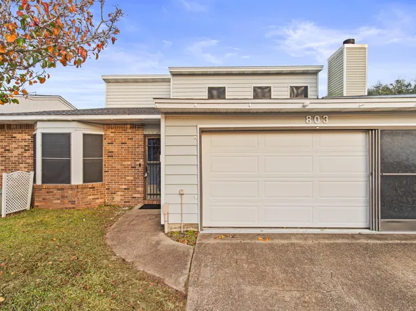 803 Holbrook Cir, Fort Walton Beach, FL 32547