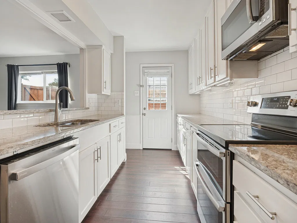 3 bed, 1836 sqft, $2,800 — Photo 4