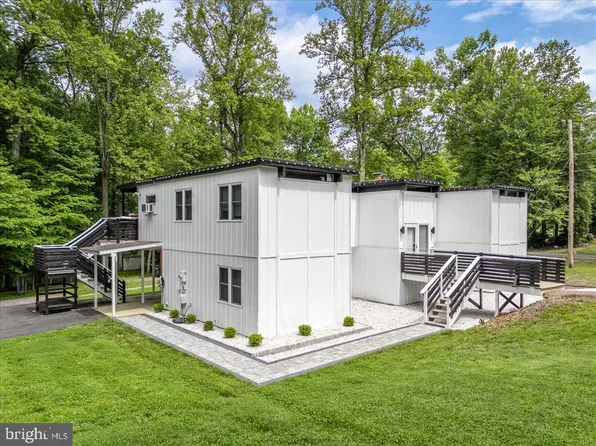 7200 Ridgeway Dr, Manassas, VA 20112