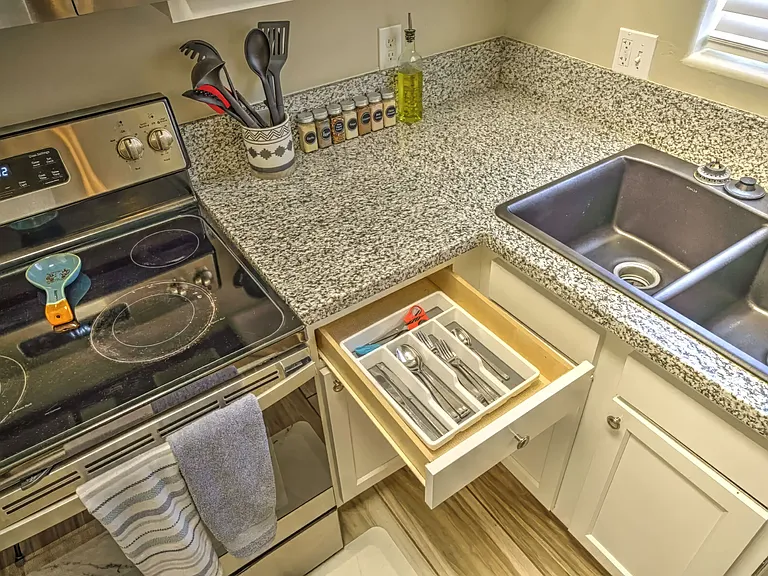 5025 E Lee St #1 — Photo 8