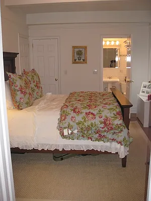 Rented by Stonecrest Realty | media 23