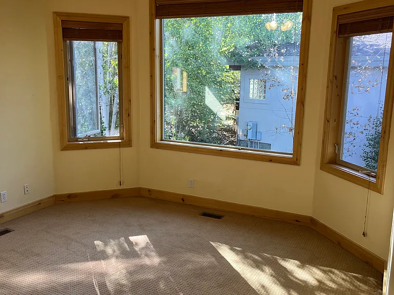 Upstairs Bedroom 2