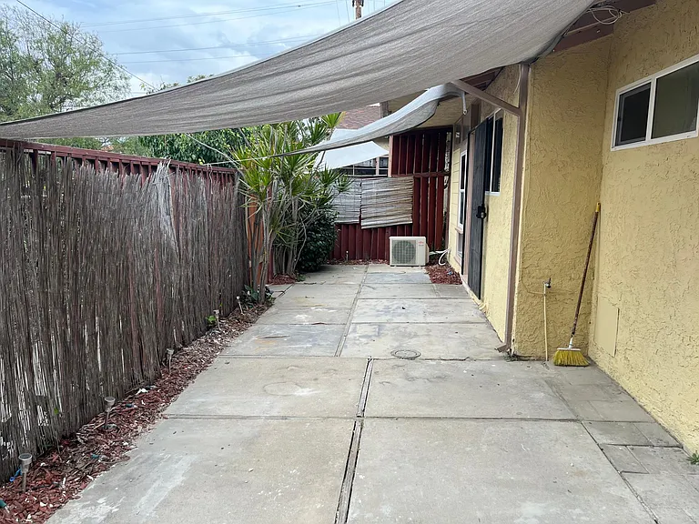 5147 E Carson St #1/2 — Photo 7
