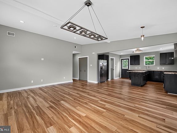 2nd image of 128 Fairview Ave