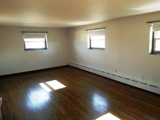 255 Harbor St — Photo 6