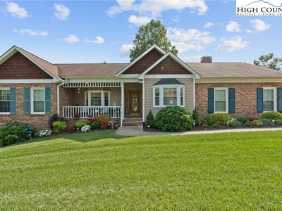 1108 Applegate Court, Lenoir, NC, 28645