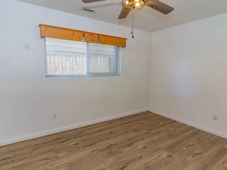 804 Robinhood Blvd — Photo 20