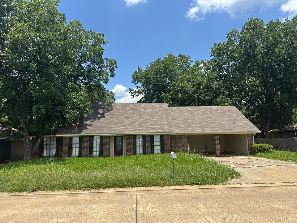 1st image of 615 Finks Hideaway Rd