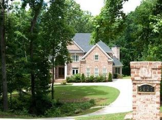 5627 Silver Ridge Dr, Stone Mountain, GA 30087