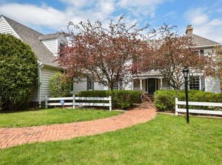 316 W Trillium Rd, Mequon, WI 53092