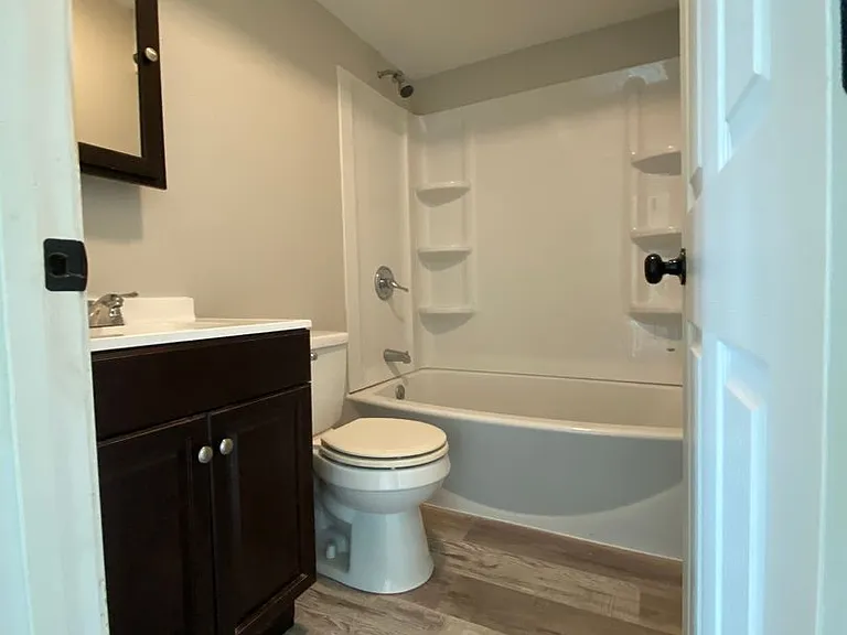 170 Westmount Dr — Photo 6