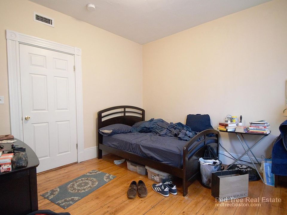2nd image of 48 Green St #2B