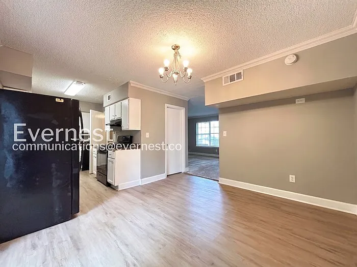 396 Promenade Ct — Photo 4