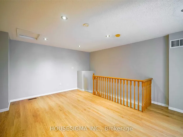 80 Strathaven Dr #21 — Photo 26