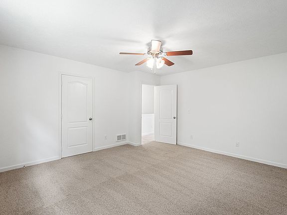 5th image of 325 Clavale Dr