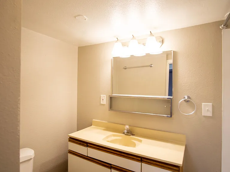 Great NW Location: Spacious 1 Bedroom Ready Now! — Photo 13