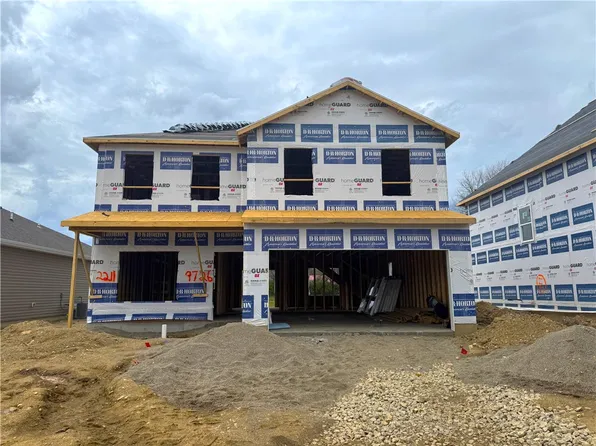 2211 Hackberry St, Springfield, OH 45505