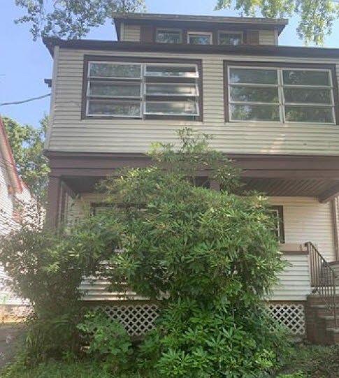1st image of 27 Boyden Pkwy S