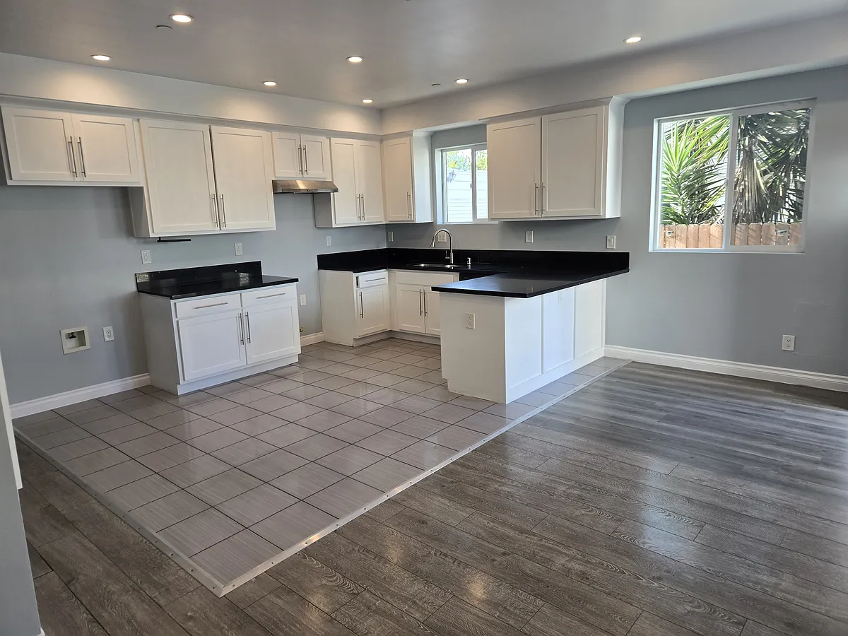 Building Photo - 3961 Halldale Ave #1