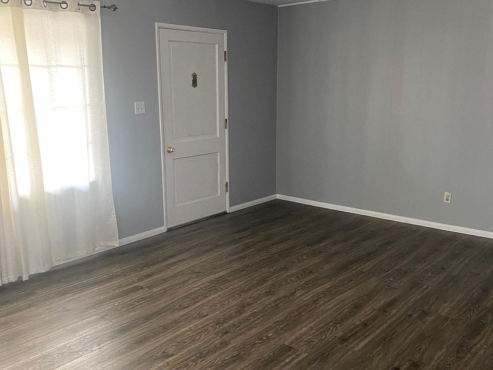 1st image of 1340 W 31st St