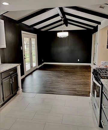 4th image of 706 Meadow Side Dr
