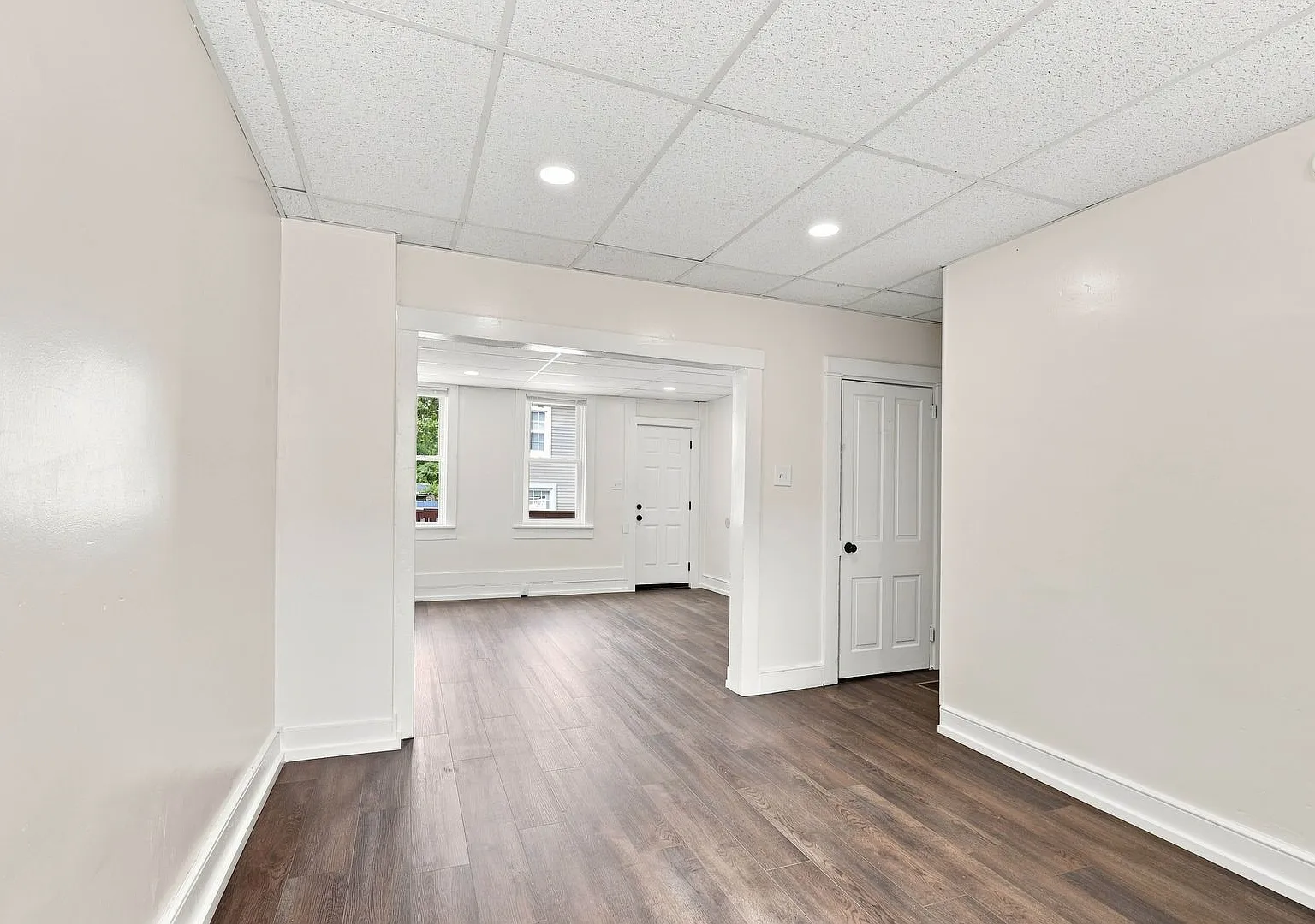 3 Bed, 1 Bath Available Now! — Photo 4