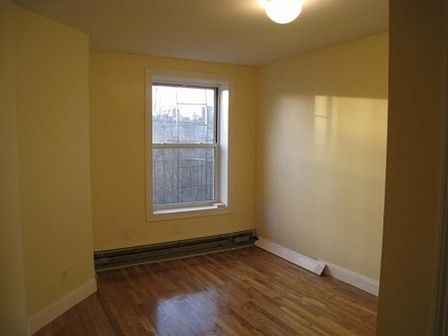 1st image of 92 Waverly Ave